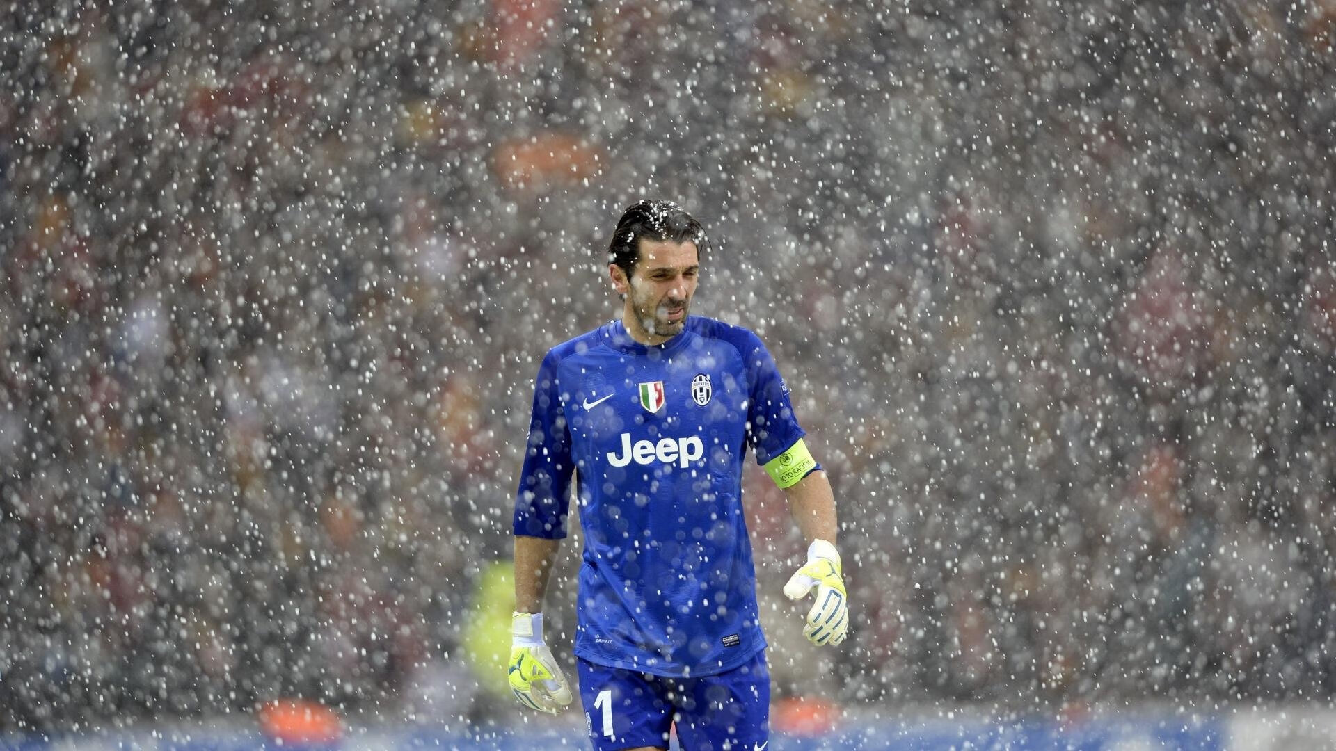 _水上漂浮运动盛典:在水面上演速度与激情_,水上漂浮物有哪些物品